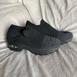 Women's Black and gray Slip-On Sneakers